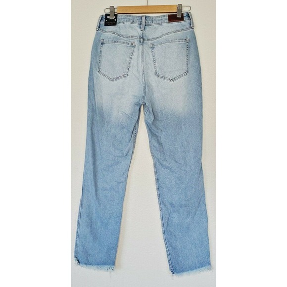 NWT Hollister Women's Distressed Ultra Highrise Mom Jean.‎ Size 29/9L - Picture 7 of 10